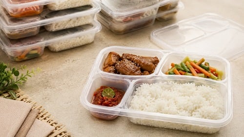 Thinwall sekat bento untuk katering premium memiasahkan makanan dengan rapi 4 Sekat Rata (Trifinity), 4 Sekat Cembung (Victory), 3 Sekat RL3 (KLIR). PP food grade tahan −18°C–100°C, halal.